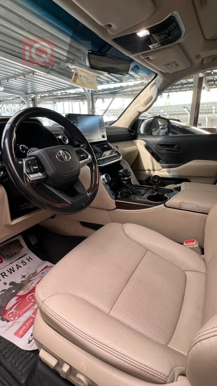 تويوتا لاندكروزر